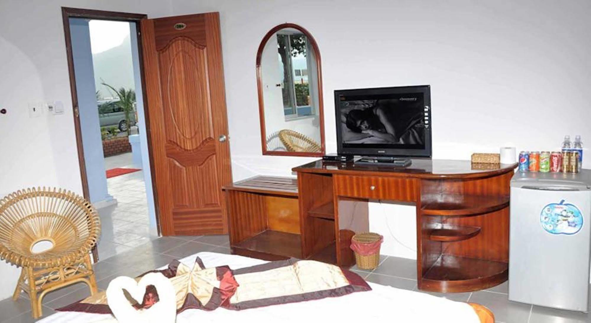 โรงแรมพี เยน Chi Khu Co Ong ภายนอก รูปภาพ